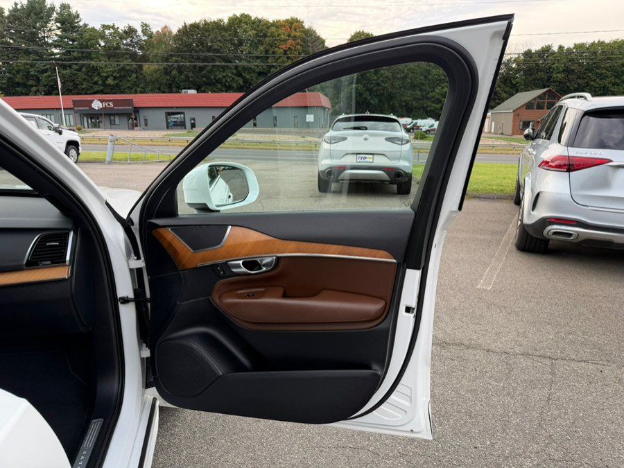 Used 2021 Volvo XC90 T6 Momentum w/ Advanced Package AWD/4WD image 24