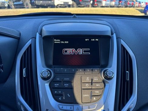 Used 2015 GMC Terrain SLE image 15