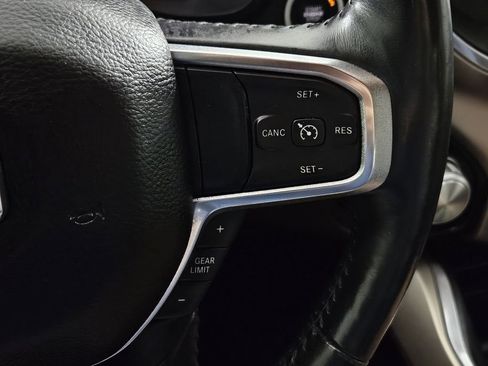 Used 2020 RAM 1500 Laramie AWD/4WD image 21