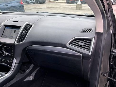 Used 2016 Ford Edge Titanium AWD/4WD image 21