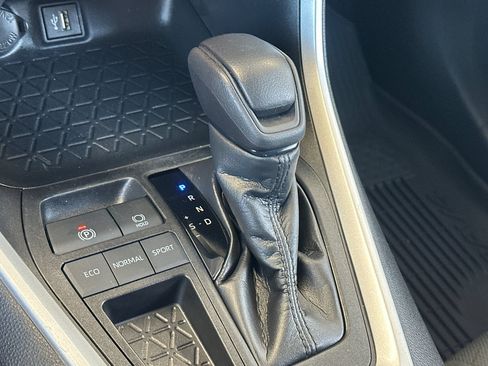 Certified 2023 Toyota RAV4 XLE FWD image 20