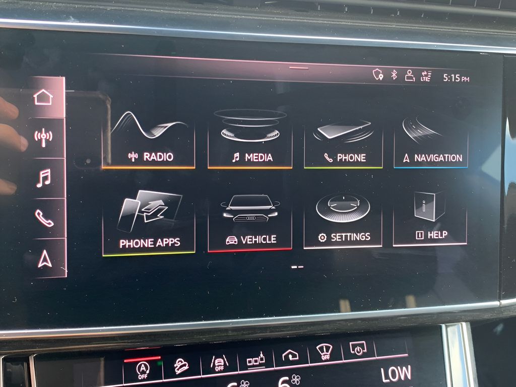 Used 2019 Audi Q8 Prestige w/ Luxury Package AWD/4WD image 27