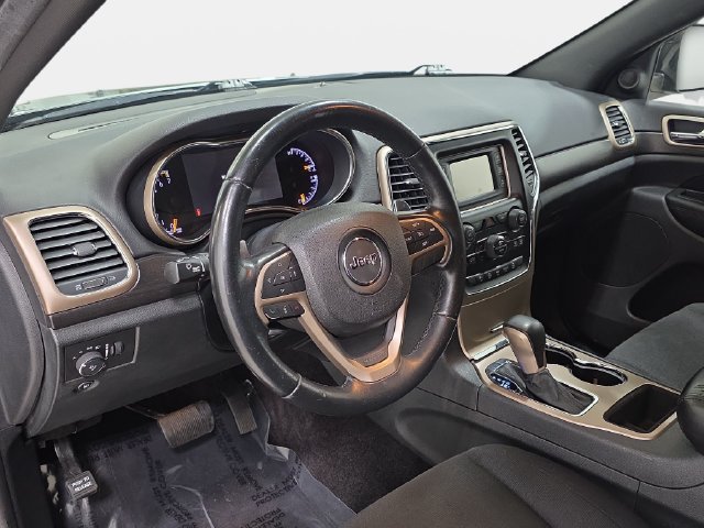 Used 2016 Jeep Grand Cherokee Laredo w/ Quick Order Package 23E AWD/4WD image 16