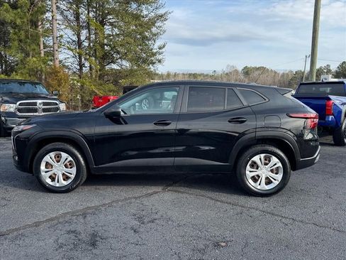 Used 2024 Chevrolet Trax LS image 6