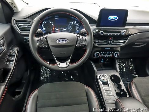 Certified 2022 Ford Escape SEL w/ SEL Stealth AWD Package image 14