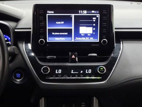 Used 2022 Toyota Corolla Cross XLE image 32