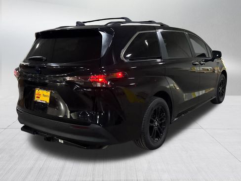 Certified 2024 Toyota Sienna XLE Woodland Edition AWD/4WD image 6