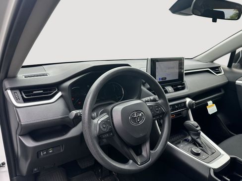 Certified 2025 Toyota RAV4 LE AWD/4WD image 11