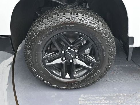 New 2026 Chevrolet Silverado 1500 Custom Trail Boss w/ LPO, Dark Essentials Package AWD/4WD image 23