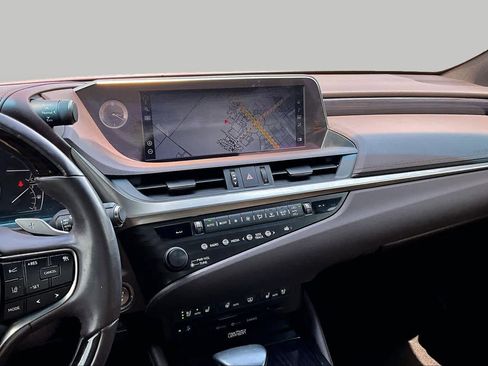 Used 2020 Lexus ES 350 Ultra Luxury w/ Accessory Package 2 FWD image 7