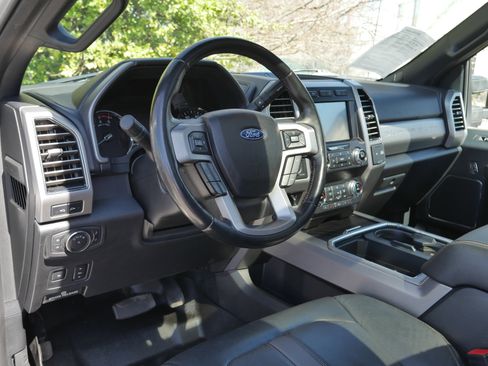 Used 2019 Ford F350 Platinum w/ Platinum Ultimate Package image 4