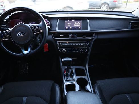 Used 2018 Kia Optima S w/ Panoramic Sunroof Package image 19