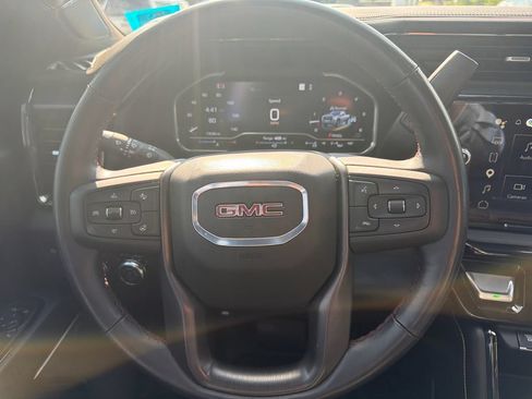Used 2025 GMC Sierra 2500 AT4X AWD/4WD image 15