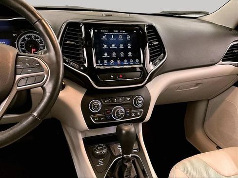 Used 2020 Jeep Cherokee Limited AWD/4WD image 6