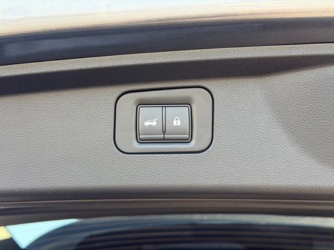 New 2026 Nissan Armada SL w/ Captain's Chari Seat Package image 37