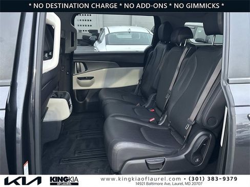 Used 2024 Kia Carnival LX image 22
