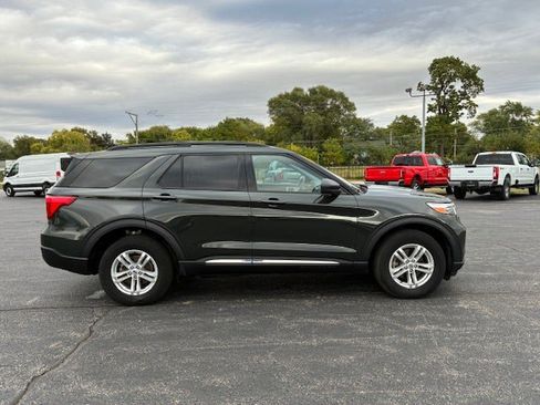 Used 2023 Ford Explorer XLT w/ Equipment Group 202A AWD/4WD image 6