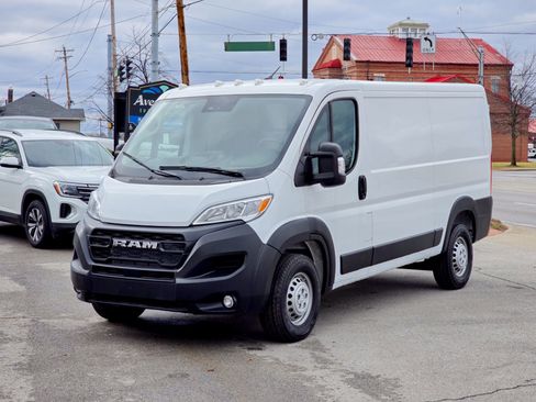 Used 2024 RAM ProMaster 3500 w/ Convenience Group image 3