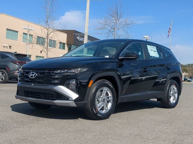 New 2025 Hyundai Tucson SE FWD image 2