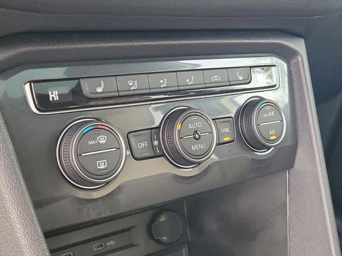 Used 2021 Volkswagen Tiguan SE R-Line image 14