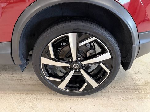 Used 2022 Nissan Rogue Sport SL image 9