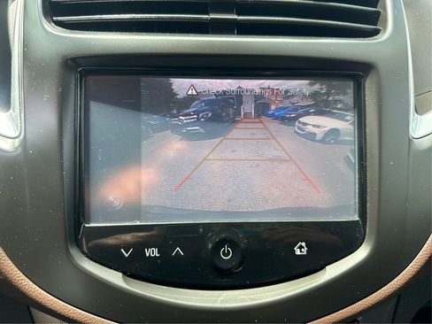 Used 2015 Chevrolet Trax LTZ FWD image 26