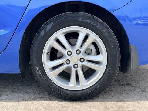 Used 2017 Chevrolet Cruze LT w/ Convenience Package FWD image 27