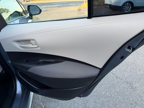 Used 2023 Toyota Corolla LE FWD image 23
