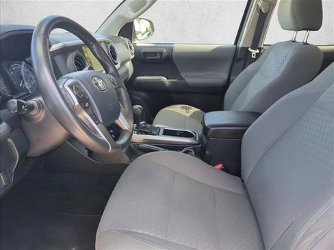 Used 2020 Toyota Tacoma SR5 RWD image 16