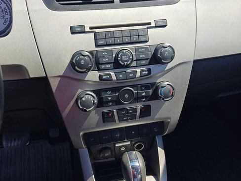 Used 2010 Ford Focus SEL FWD image 12