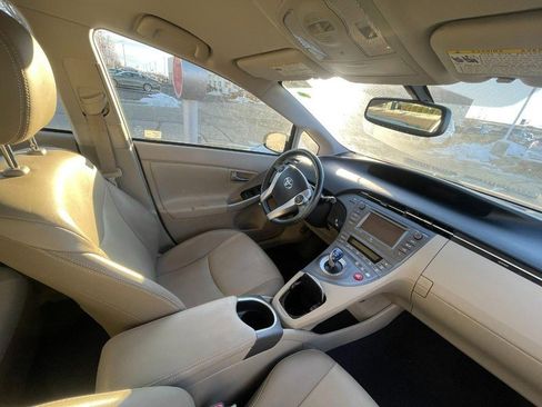 Used 2013 Toyota Prius Four image 5