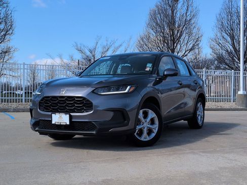 Certified 2023 Honda HR-V LX image 2