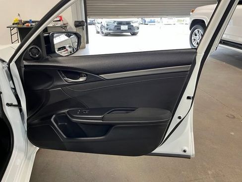 Used 2019 Honda Civic EX image 12