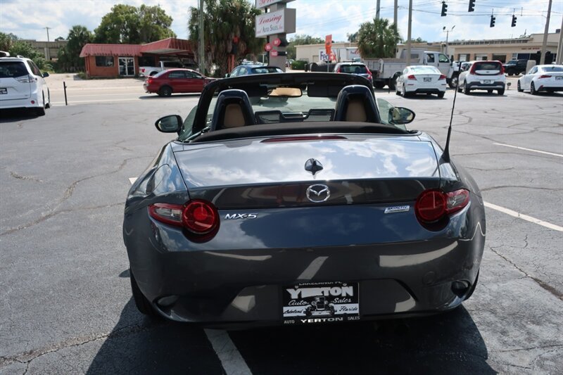 Used 2016 MAZDA MX-5 Miata Grand Touring RWD image 15