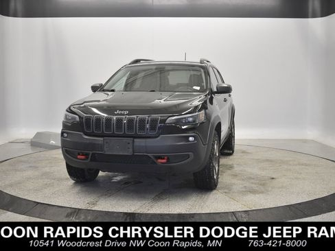 Used 2019 Jeep Cherokee Trailhawk w/ Cold Weather Group image 1