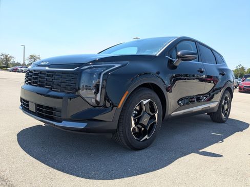 New 2026 Kia Sportage EX FWD image 9