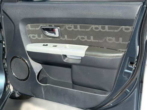 Used 2012 Kia Soul + image 33