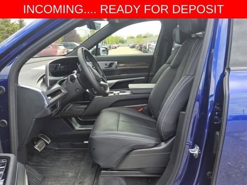 Used 2026 Cadillac Vistiq Sport w/ LPO, Floor Liner Package AWD/4WD image 11
