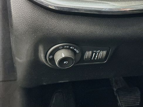 Used 2022 Jeep Compass Limited AWD/4WD image 17