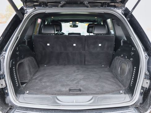 Used 2019 Jeep Grand Cherokee Altitude image 9