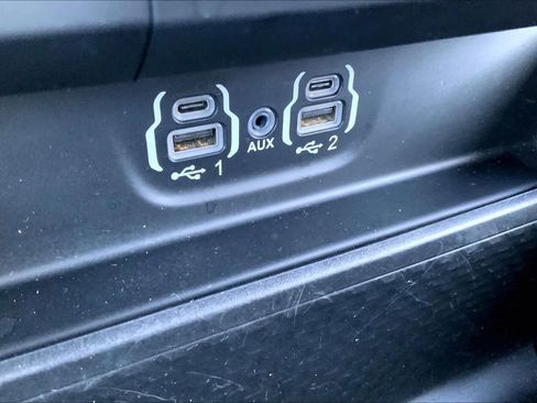 Used 2024 RAM 1500 Laramie image 27