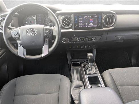 Used 2019 Toyota Tacoma TRD Sport w/ Technology Package AWD/4WD image 16