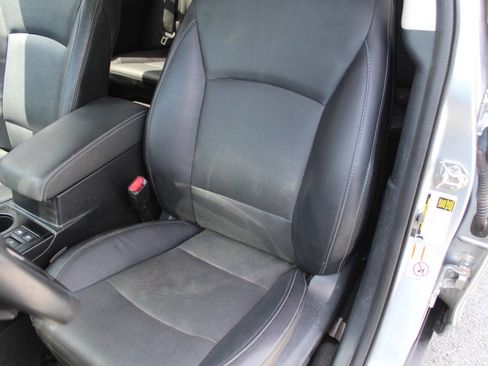Used 2017 Subaru Outback 2.5i Limited AWD/4WD image 3