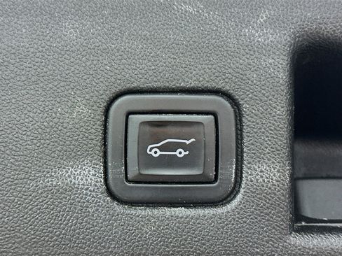 Used 2024 Chevrolet Equinox LT image 28