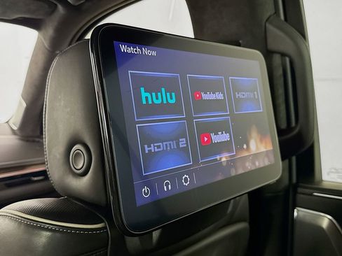 Used 2023 Cadillac Escalade Sport Platinum w/ LPO, ONYX Package image 31