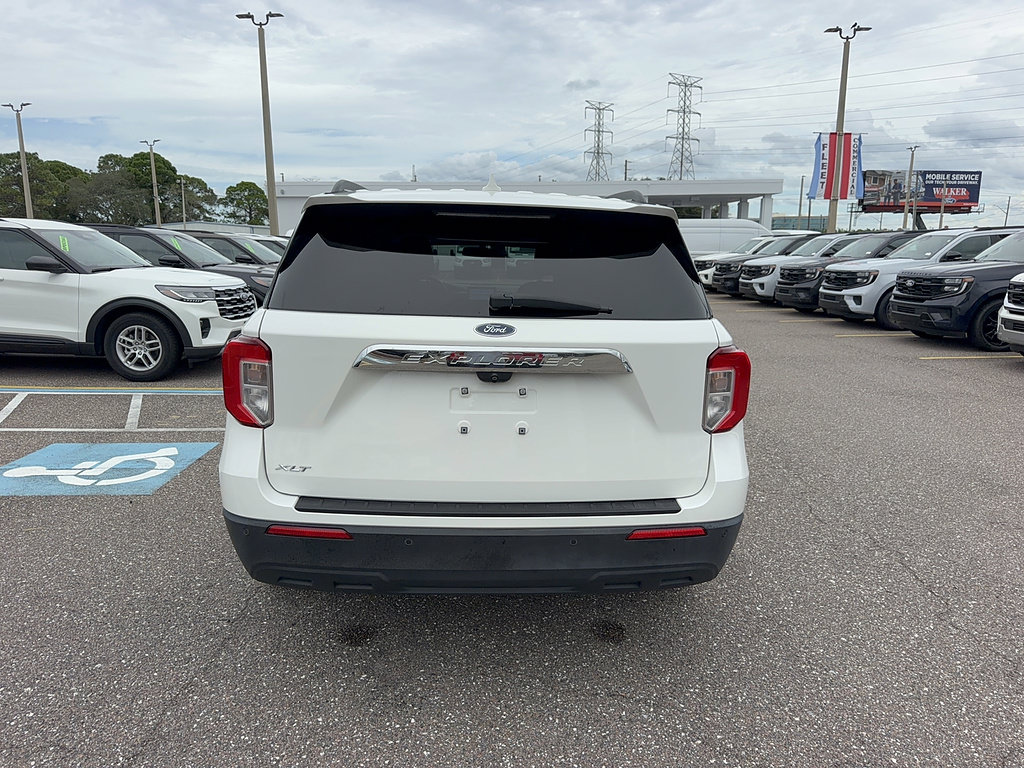 Certified 2022 Ford Explorer XLT RWD image 6