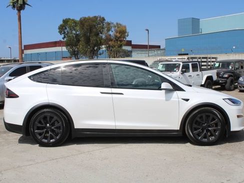 Used 2023 Tesla Model X AWD/4WD image 3