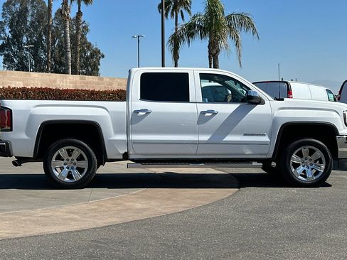Used 2018 GMC Sierra 1500 SLT w/ Enhanced Driver Alert Package image 3
