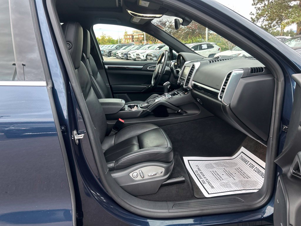 Used 2013 Porsche Cayenne AWD/4WD image 12