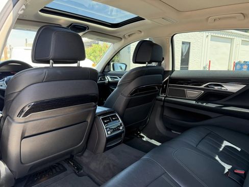 Used 2020 BMW 740i RWD image 14